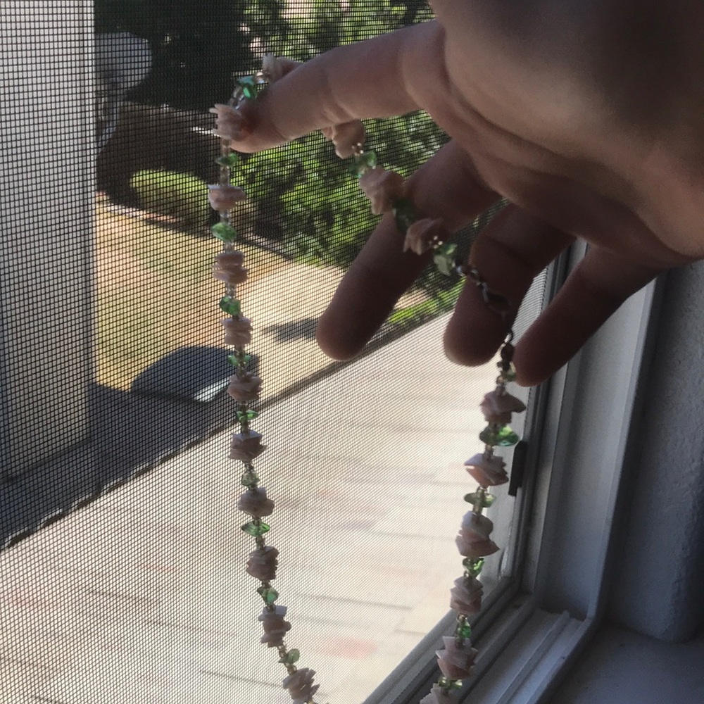 I’m selling a necklace